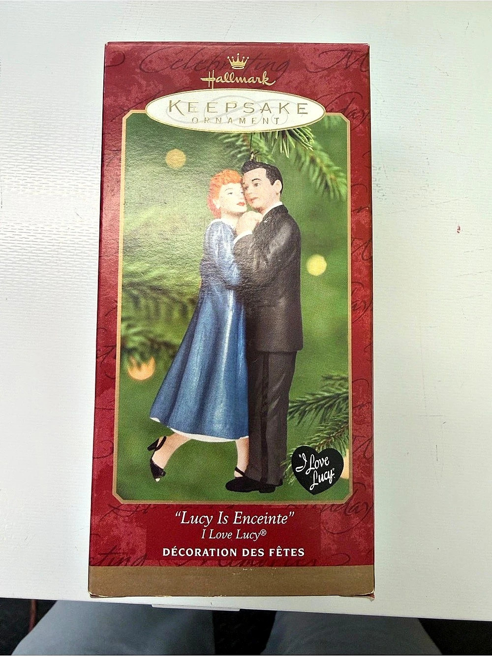 Hallmark Lucy Is Enceinte Christmas Ornament